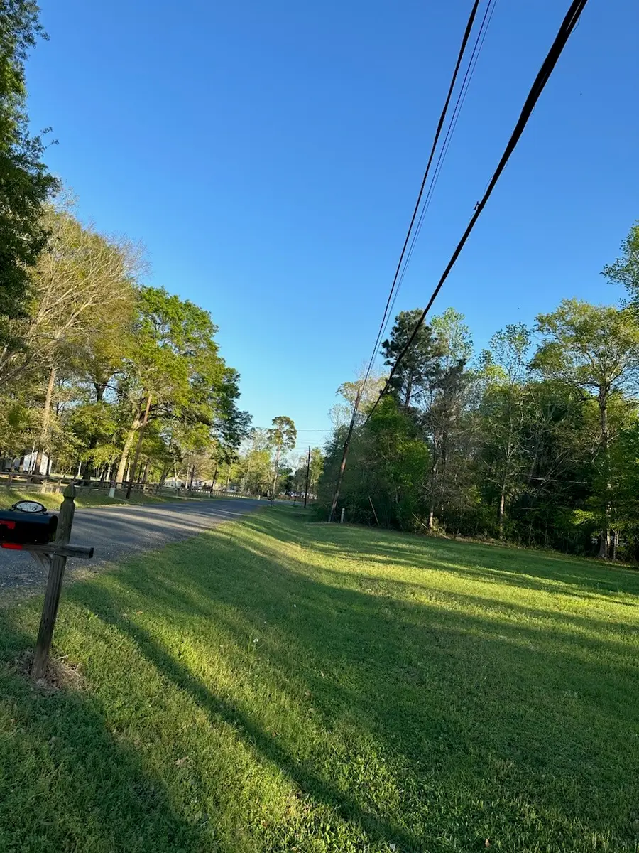 5232 Cotton Lake Road, Cove, TX 77523 - Image #2