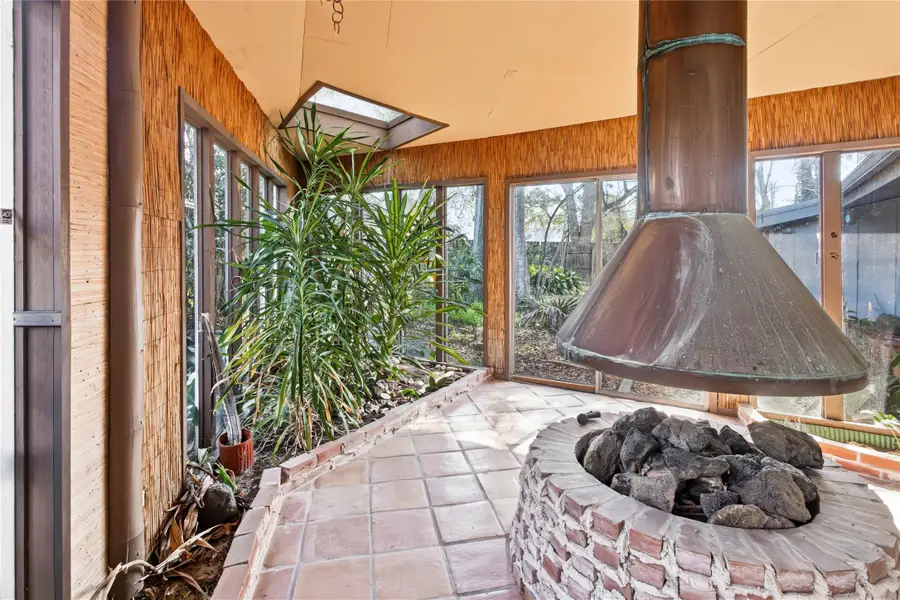 5910 Zenith Street, Beaumont, TX 77706 - #3