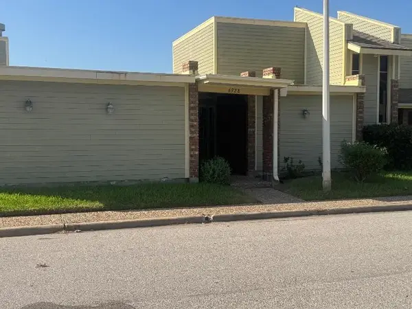 6928 Lasker Drive, Galveston, TX 77551