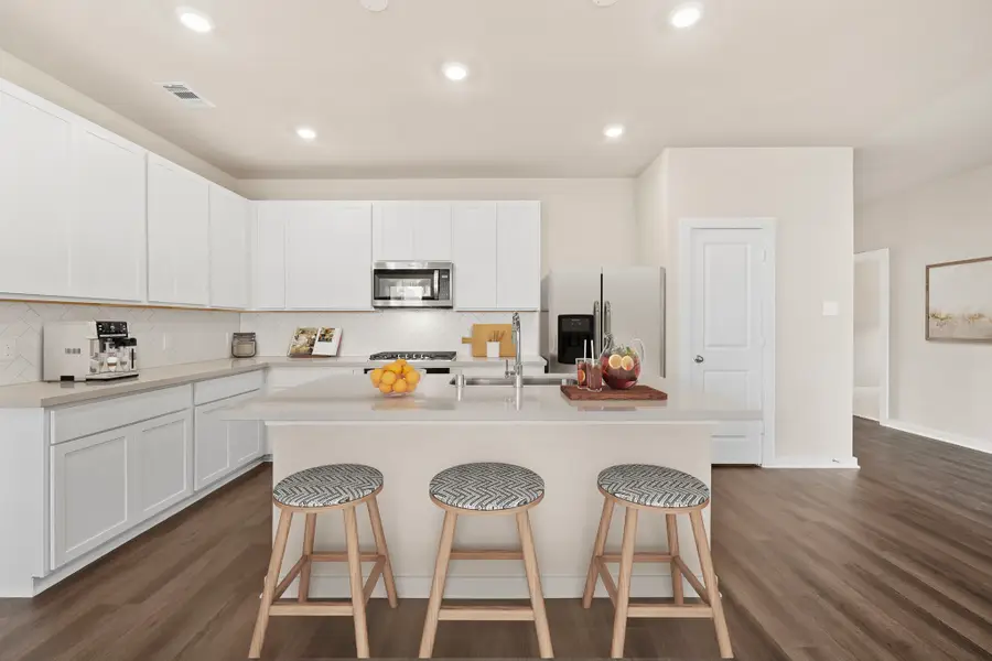 1923 Stargazer Lane, Angleton, TX 77515 - Image #3