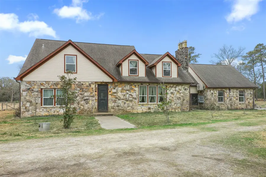9009 Lazy Lane, Hitchcock, TX 77563 - Image #3