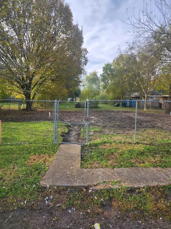 5042 Carmen Street, Houston, TX 77033