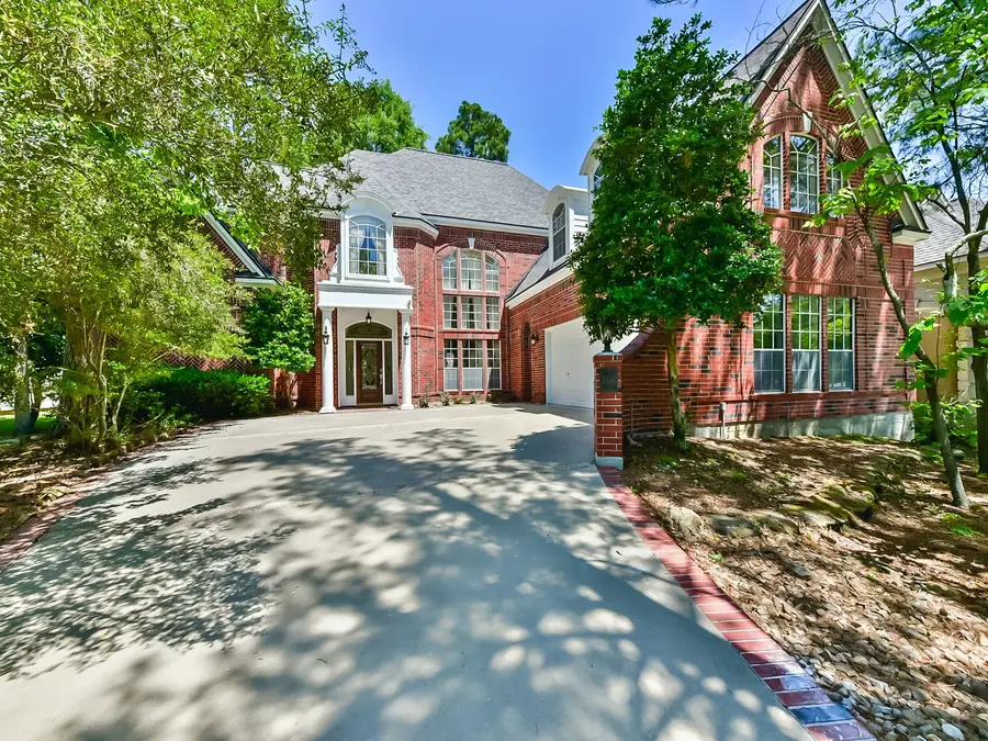 166 E Capstone Circle, The Woodlands, TX 77381 - Image #2