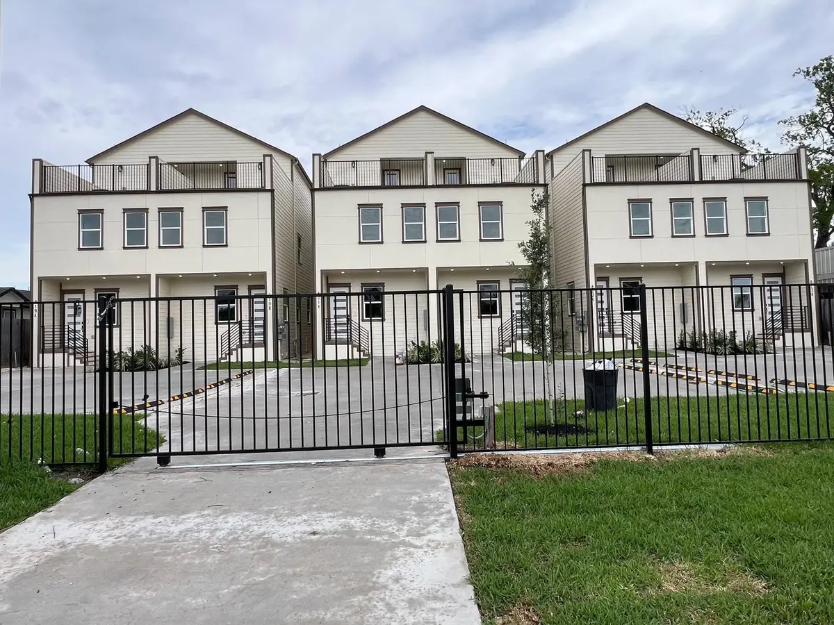 821 N Loop Center S #1, Houston, TX 77022 - #1