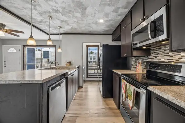 781 Country Place Drive #2045, Houston, TX 77079