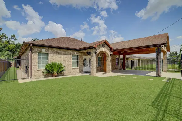 8701 Lawnridge Street, Houston, TX 77016