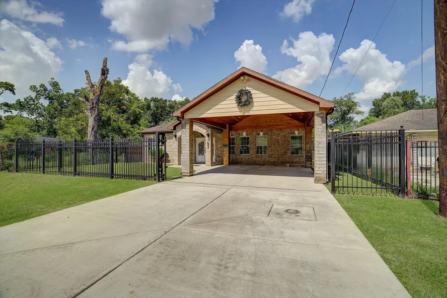 8701 Lawnridge Street, Houston, TX 77016 - #3