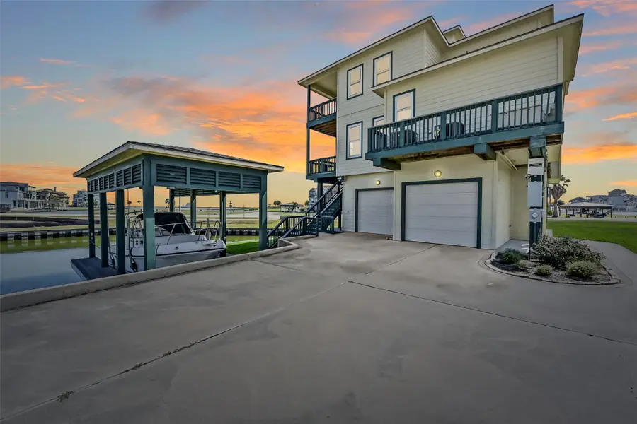 1 Loggerhead, Hitchcock, TX 77563 - Image #3