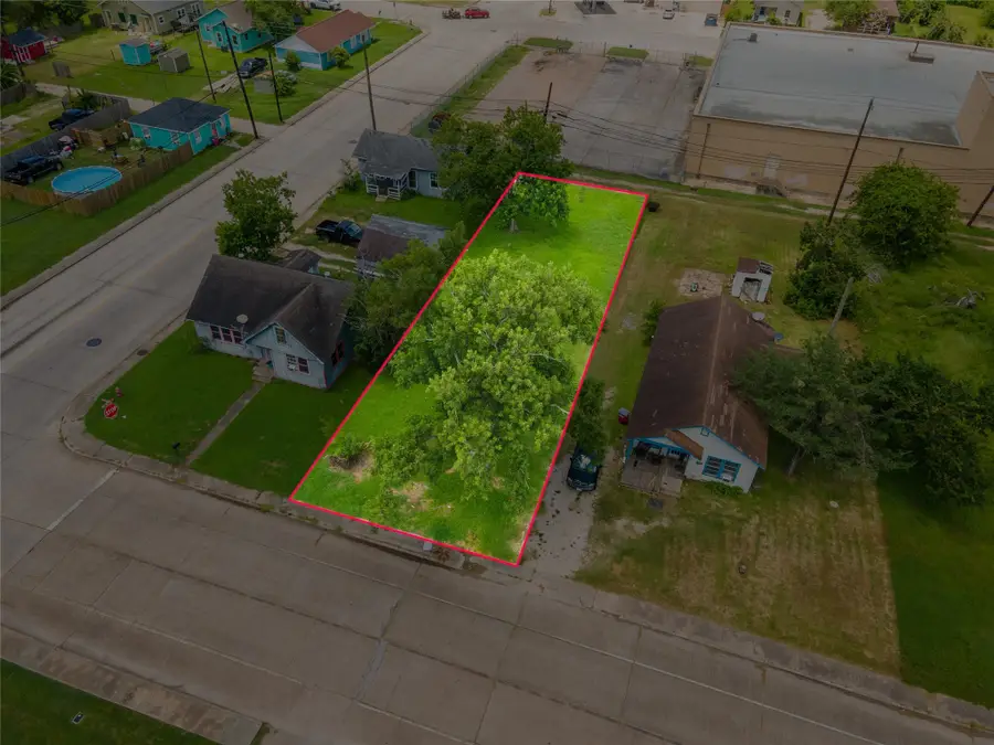 1026 W 4th Street, Freeport, TX 77541 - Image #3