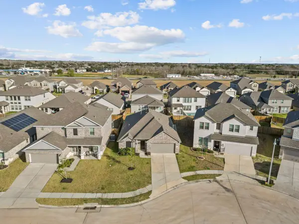 5299 Cascade Court, Alvin, TX 77511