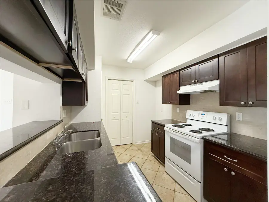 10912 Gulf Freeway #68, Houston, TX 77034 - Image #2