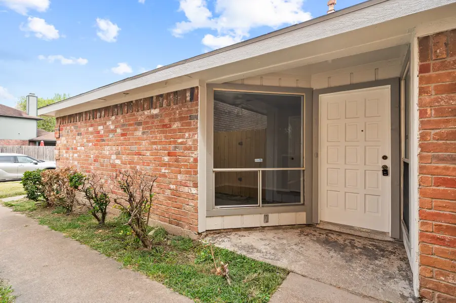 8510 Woodcamp Drive, Houston, TX 77088 - Image #3