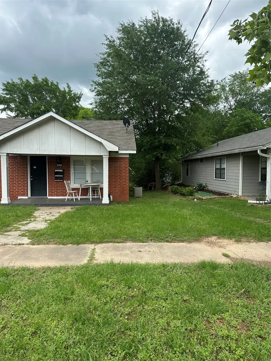 617 N Trinity St, Gilmer, TX 75644 - #3