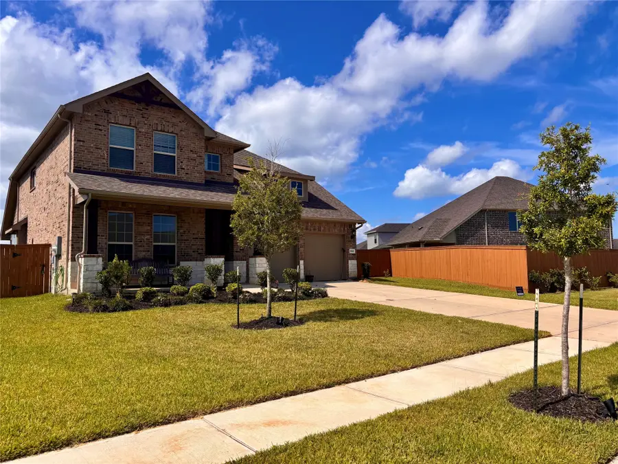 13618 Table Rock Drive, La Marque, TX 77568 - Image #2