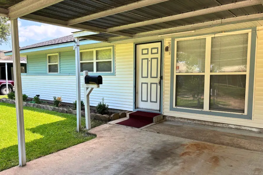 3212 Thornwood Drive, Pasadena, TX 77503 - Image #3