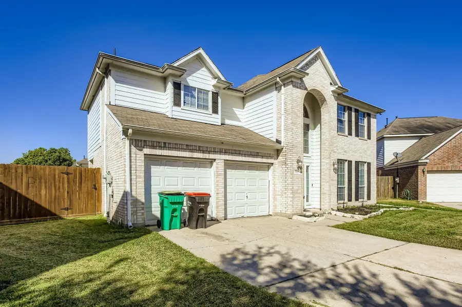 727 Pine Thicket Court, Spring, TX 77373 - Image #2