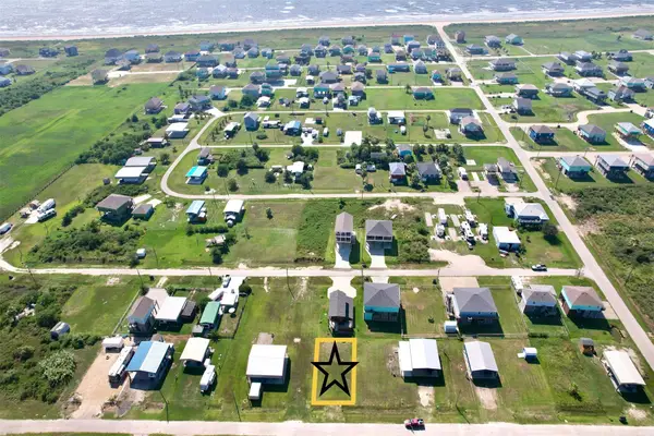 132 Ocean Sand Drive, Crystal Beach, TX 77650