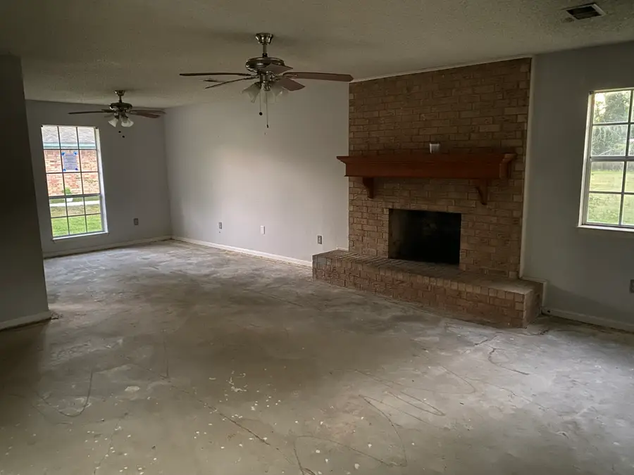 116 June Court, Richwood, TX 77531 - Image #3