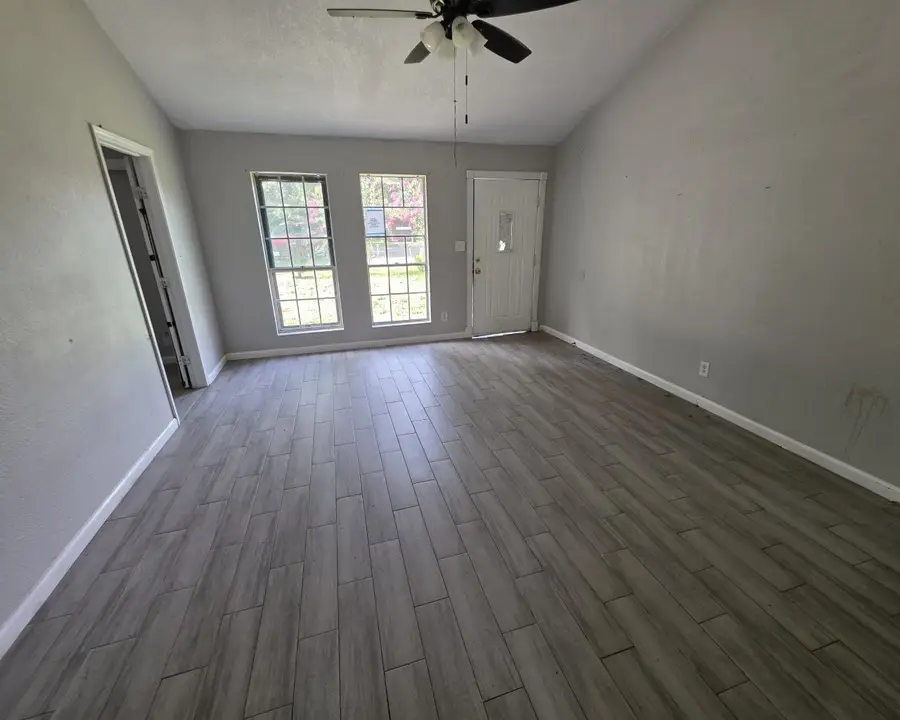 1 Linda Lane, West Columbia, TX 77486 - #3