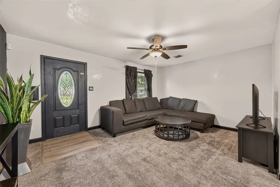 10914 La Crosse Street, Jacinto City, TX 77029 - #3