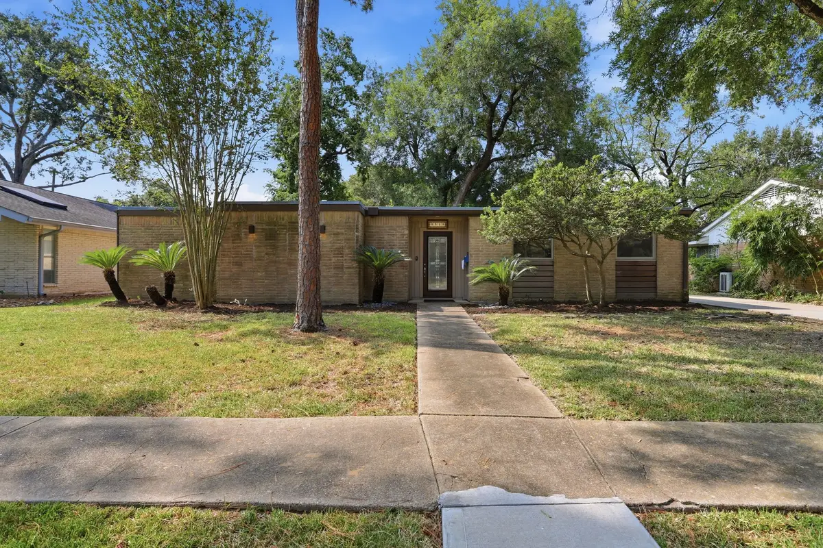 5515 Braesvalley Drive, Houston, TX 77096 - #1