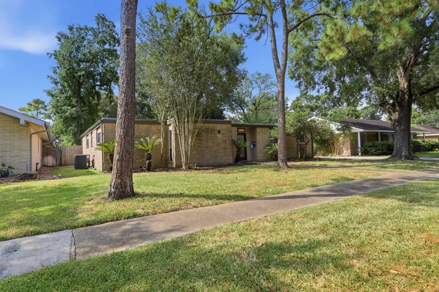 5515 Braesvalley Drive, Houston, TX 77096 - #2