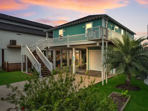 943 Sand Dune Drive, Crystal Beach, TX 77650