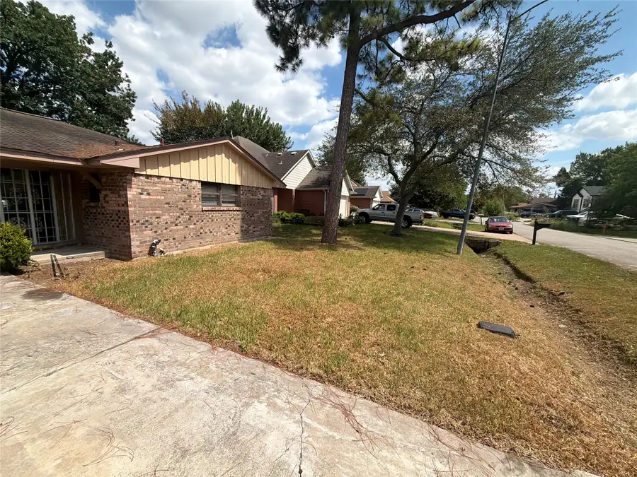 5201 Jezebel Street, Houston, TX 77033 - #3