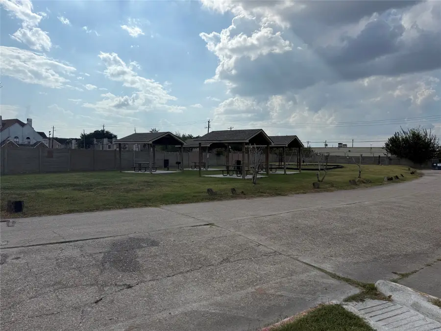 12500 Sandpiper Drive #93, Houston, TX 77035 - Image #3