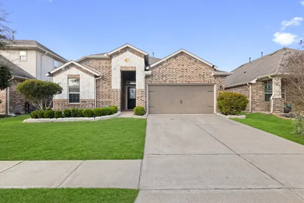 9538 Ocean Dr, Rosharon, TX 77583