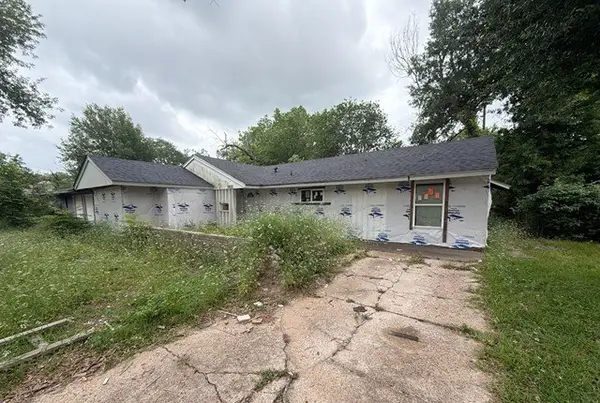 5822 Lyndhurst Drive, Houston, TX 77033