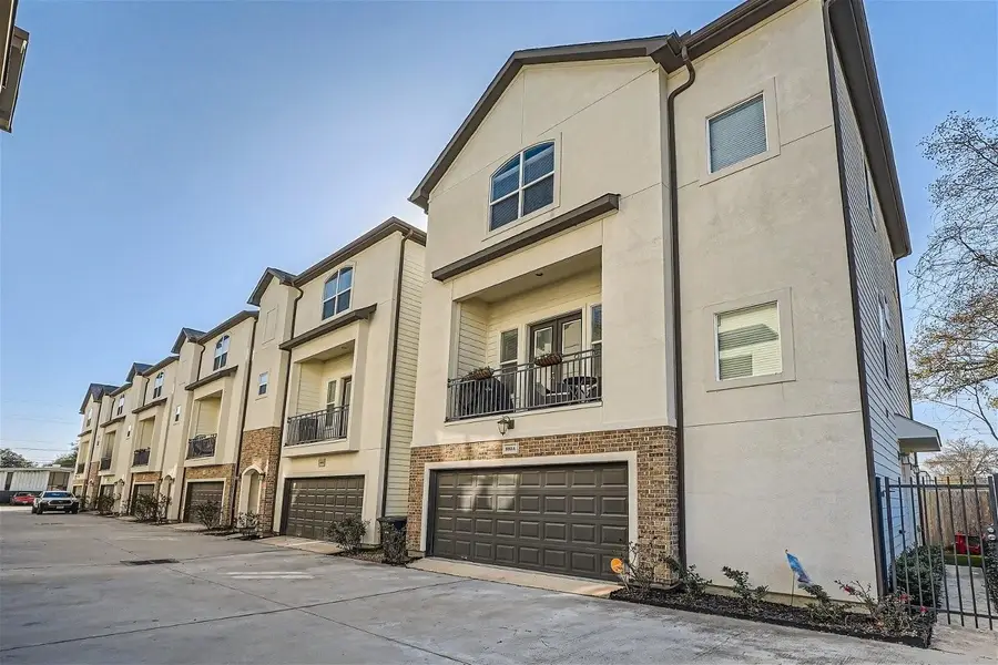 880 Wakefield Drive #A, Houston, TX 77018 - Image #2
