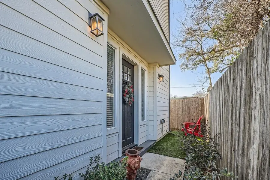 880 Wakefield Drive #A, Houston, TX 77018 - Image #3