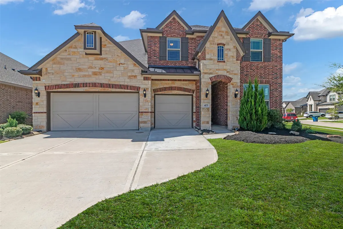 423 Round Top Street, Webster, TX 77598 - Image #1