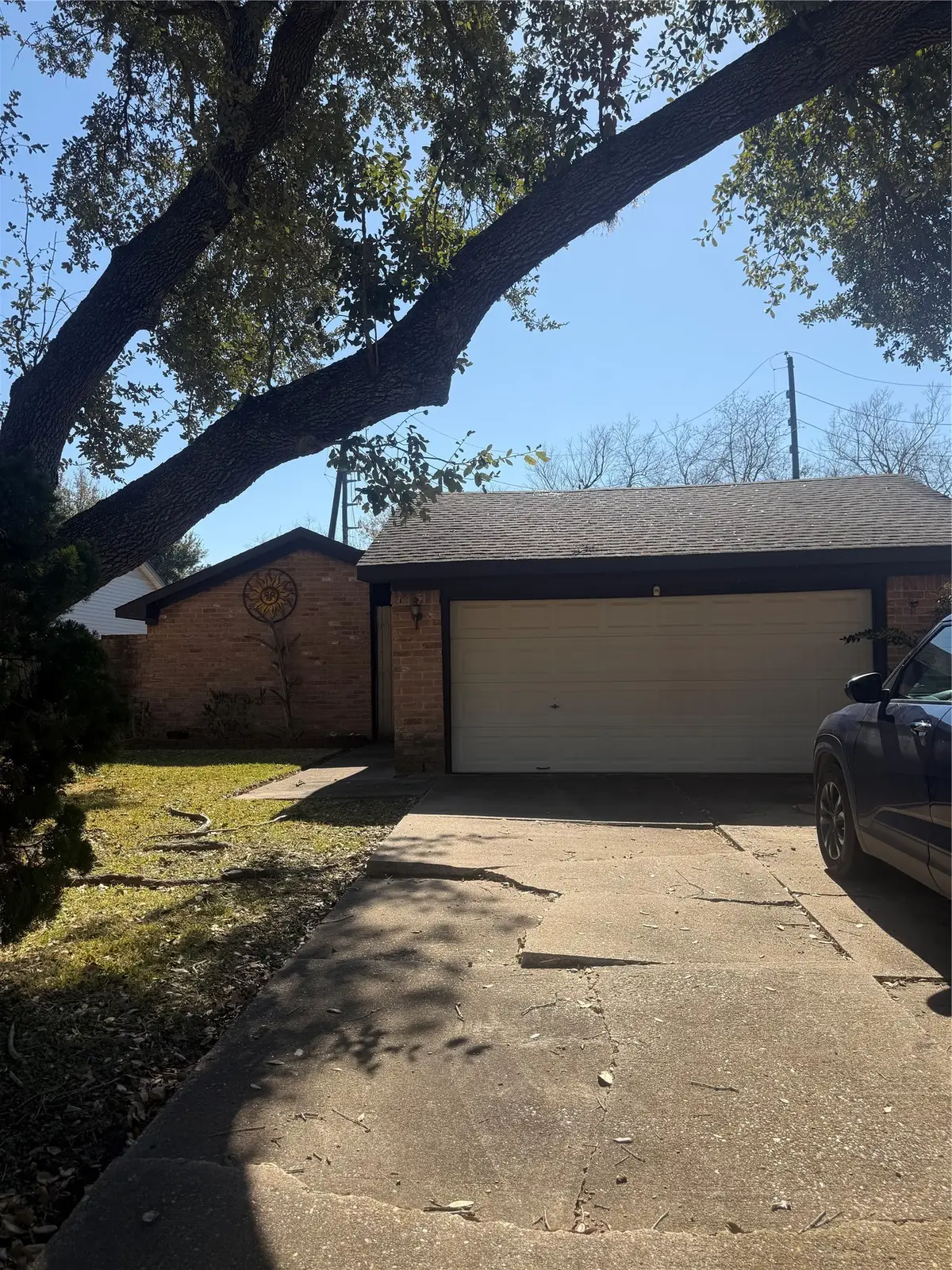 14207 Greenway Drive Drive, Sugar Land, TX 77498 - #1