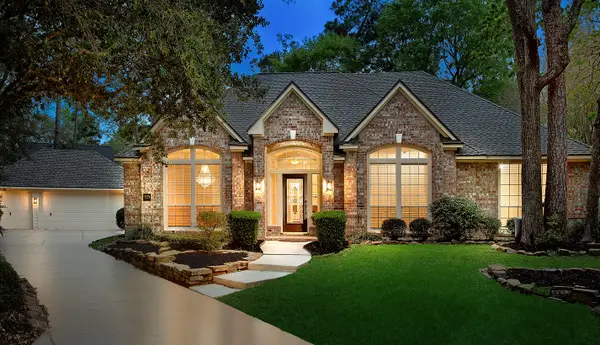 99 N Summer Cloud Drive, The Woodlands, TX 77381