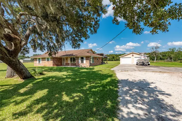 3349 County Road 580, West Columbia, TX 77486