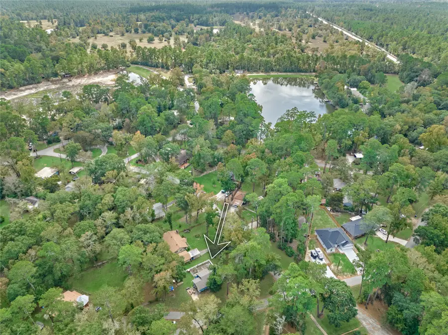 21128 Huckleberry Lane, Montgomery, TX 77316 - Image #2