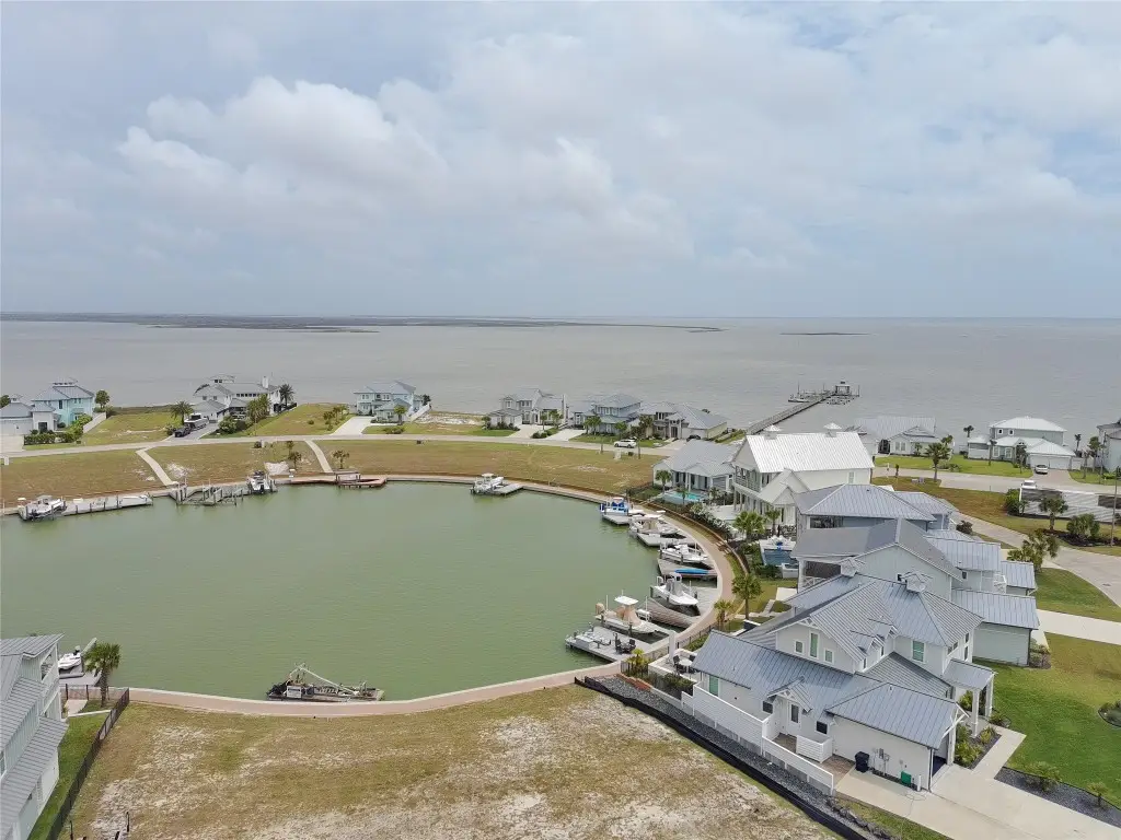 122 Bismarck Lane, Rockport, TX 78382 - #1