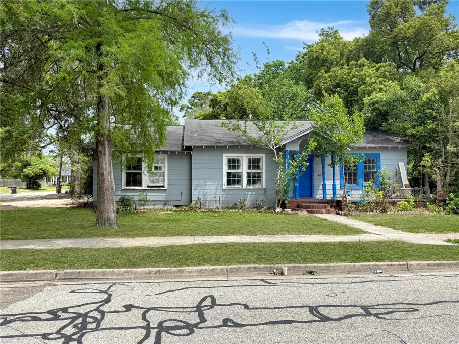 502 E Fayle Street, Baytown, TX 77520 - #2