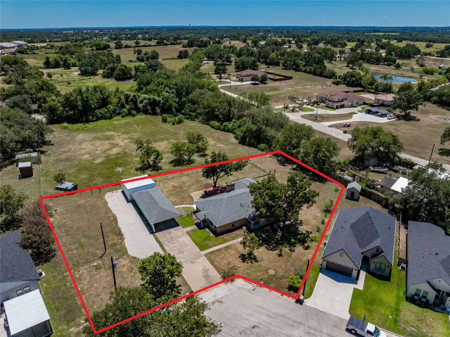 778 E Bellville Street, Giddings, TX 78942 - #3