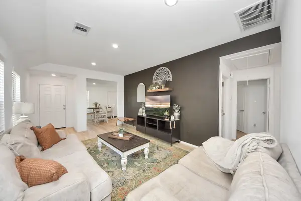 8611 River Crest Drive, Baytown, TX 77521