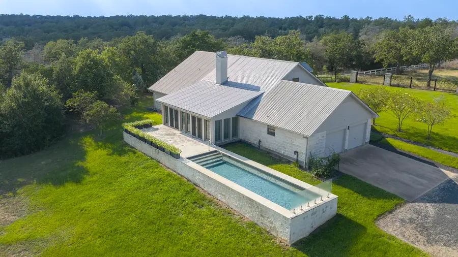 1880 Schoenberg Road, Carmine, TX 78932 - Image #3