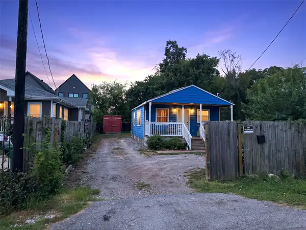 818 E 40th Street, Houston, TX 77022