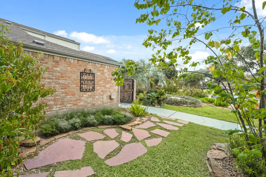 11012 Francoise Boulevard, Houston, TX 77042 - Image #2