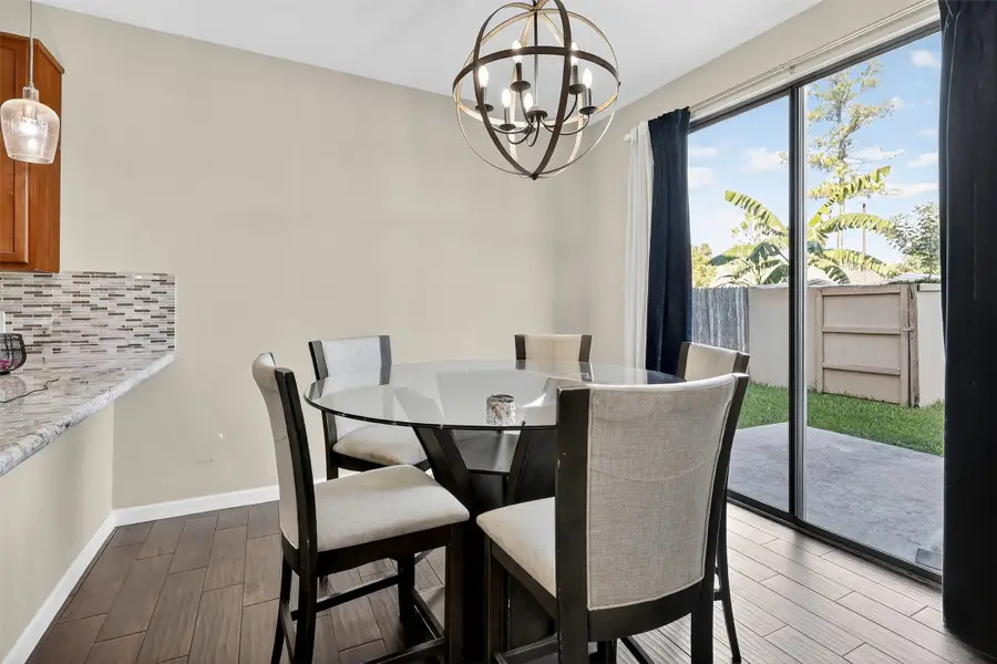 1114 Larks Trace Lane, Houston, TX 77090 - Image #3