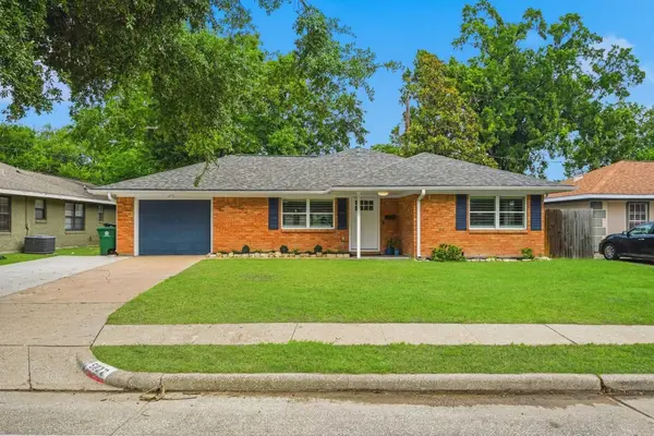 5022 W 43rd Street, Houston, TX 77092