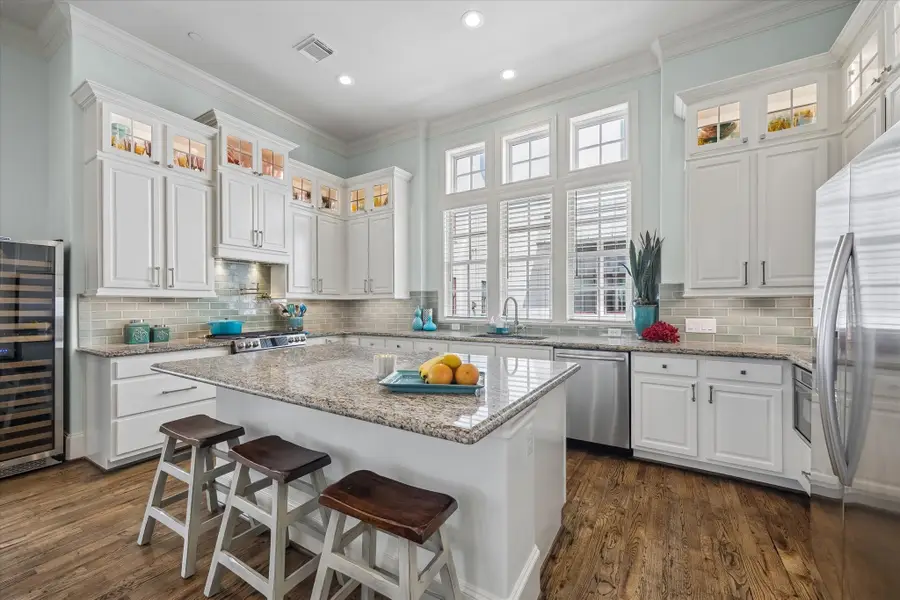 246 E 28th Street, Houston, TX 77008 - #2