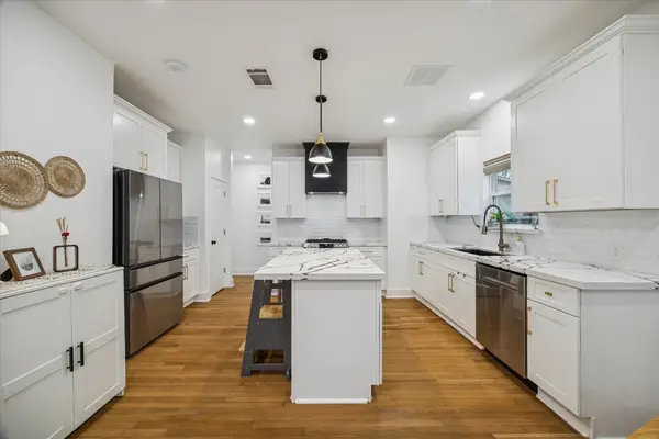 207 Tabor Street, Houston, TX 77009