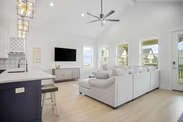 1834 Redfish Lane, Crystal Beach, TX 77650